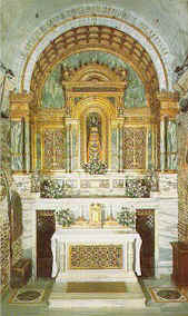 Altar en la Casa de Loreto